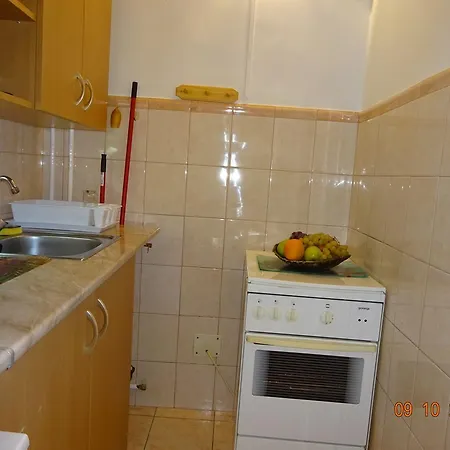 Lujza Apartman * Pětikostelí
